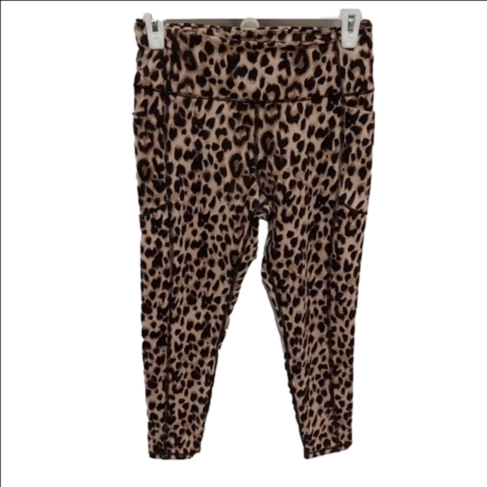 (152)   VICTORIA'S SECRET LEPPARD PRINT 100 % COTTON NWOT